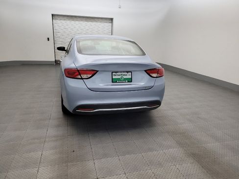 Used 2015 Chrysler 200 Limited FWD image 6