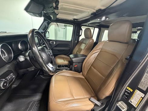 Used 2020 Jeep Wrangler Unlimited Sahara AWD/4WD image 13