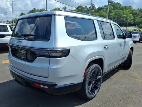 New 2026 Jeep Grand Wagoneer Summit AWD/4WD image 3