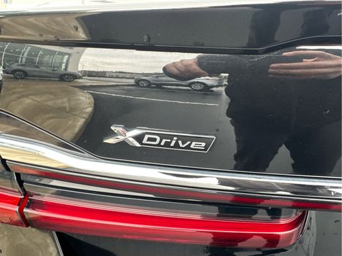 Used 2022 BMW 750i xDrive image 14