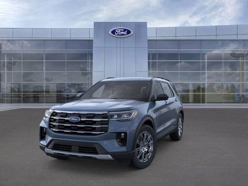Used 2026 Ford Explorer Active w/ Active Comfort Package AWD/4WD image 2