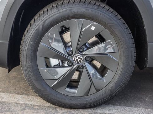 New 2026 Volkswagen Taos S FWD image 5