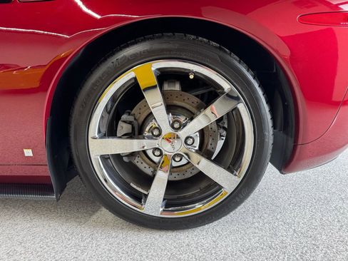 Used 2006 Chevrolet Corvette Convertible w/ Preferred Equipment Group RWD image 30
