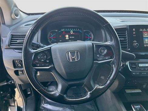 Used 2020 Honda Pilot Touring image 11