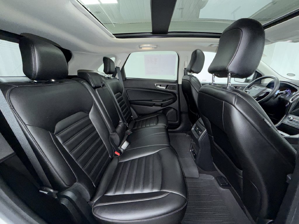 Used 2022 Ford Edge SEL w/ Convenience Package AWD/4WD image 17