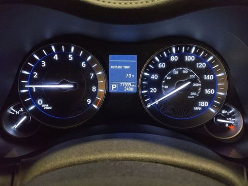 Used 2015 INFINITI Q70 3.7 w/ Deluxe Touring Package image 23