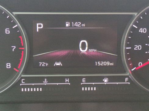 Certified 2023 Kia Sorento S w/ Panoramic Sunroof Package image 28