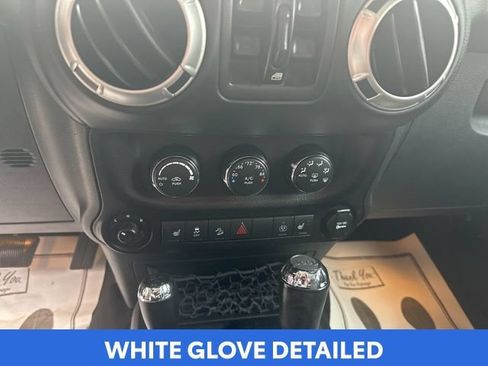 Used 2016 Jeep Wrangler Unlimited Sahara w/ Dual Top Group AWD/4WD image 15