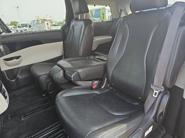 Used 2022 Kia Carnival SX FWD image 14