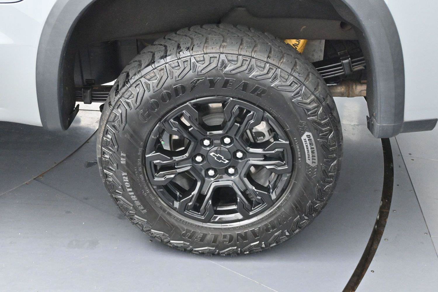 Used 2024 Chevrolet Silverado 1500 ZR2 w/ Technology Package AWD/4WD image 31