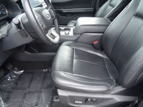Certified 2024 Ford Expedition XLT AWD/4WD image 6
