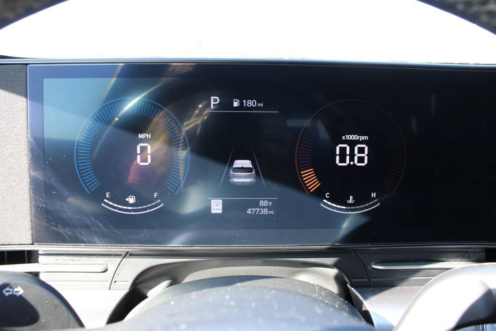 Used 2025 Hyundai Kona SEL AWD/4WD image 9
