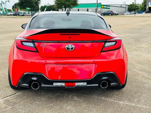 Used 2022 Toyota GR86 w/ ALL Weather Mat Package (TMS) RWD image 9