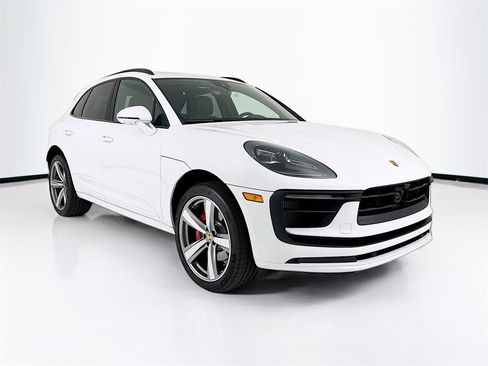New 2026 Porsche Macan S image 7
