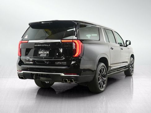 Used 2025 GMC Yukon XL Denali w/ Denali Reserve Package AWD/4WD image 5