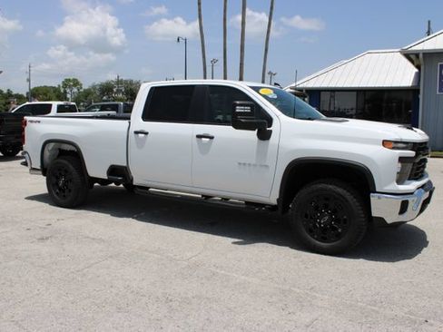 Used 2025 Chevrolet Silverado 2500 W/T w/ WT/CX Safety Package AWD/4WD image 14