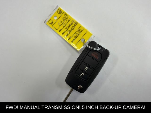 Used 2016 Jeep Renegade Latitude FWD image 25