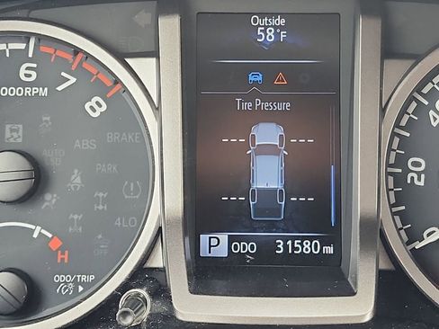 Used 2023 Toyota Tacoma SR5 AWD/4WD image 18