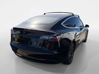 Used 2018 Tesla Model 3 Long Range video 3