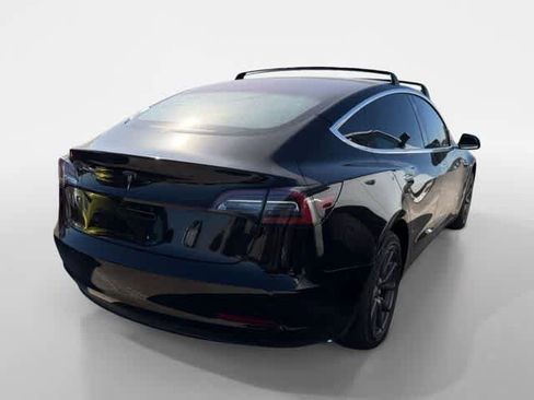 Used 2018 Tesla Model 3 Long Range image 3