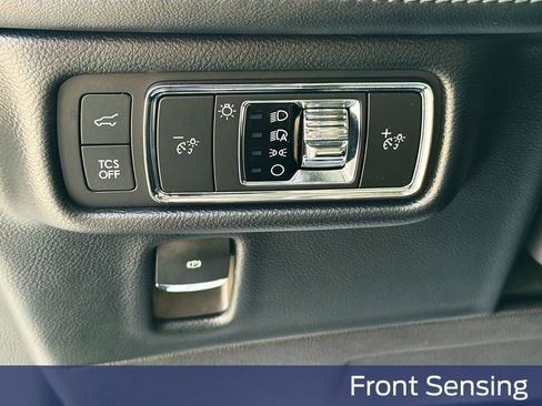 Used 2021 Lincoln Nautilus Reserve w/ Equipment Group 201A image 16