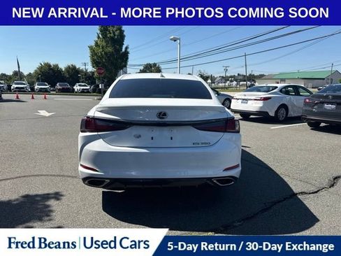 Used 2024 Lexus ES 350 F Sport w/ Technology Package FWD image 4
