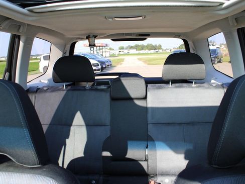 Used 2010 Subaru Forester 2.5X Premium image 16
