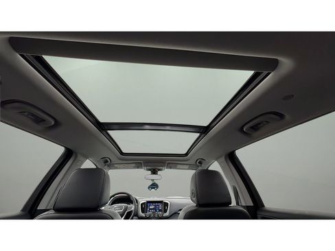 Certified 2024 GMC Terrain SLT w/ Infotainment Package II image 29