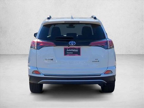 Used 2018 Toyota RAV4 SE w/ Advanced Technology Package image 7