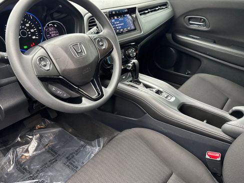 Used 2018 Honda HR-V LX image 4