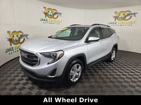 Used 2020 GMC Terrain SLE w/ Driver Convenience Package AWD/4WD image 3
