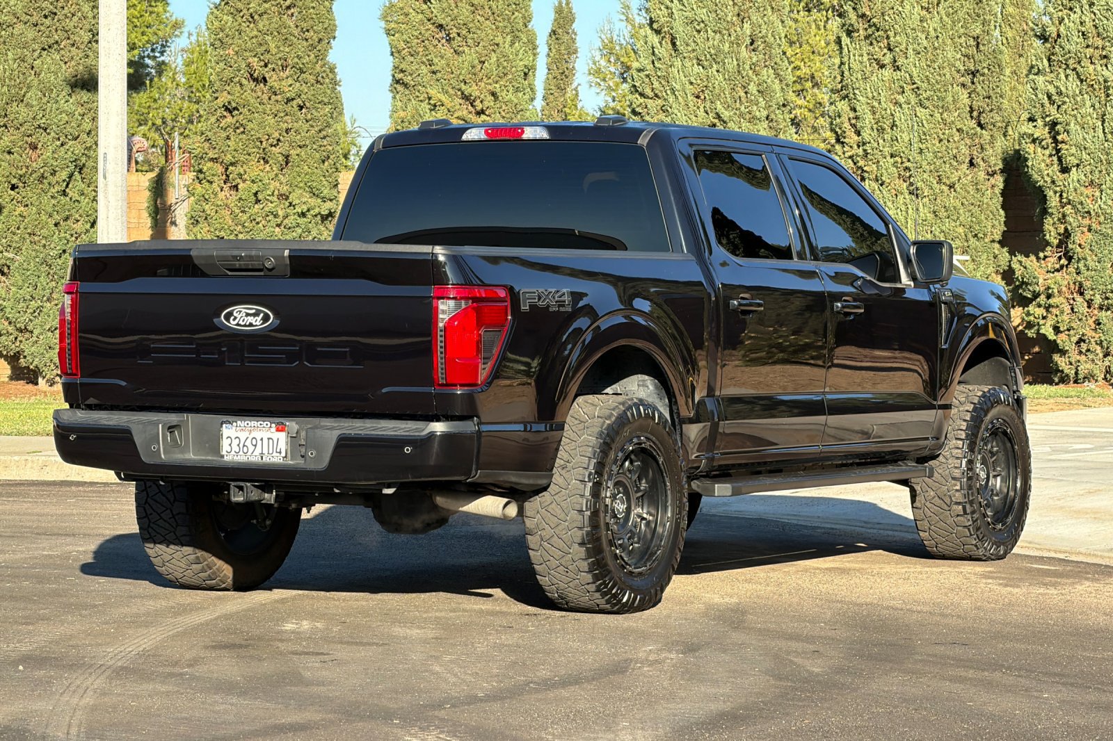 Used 2024 Ford F150 XLT w/ FX4 Off-Road Package AWD/4WD image 4