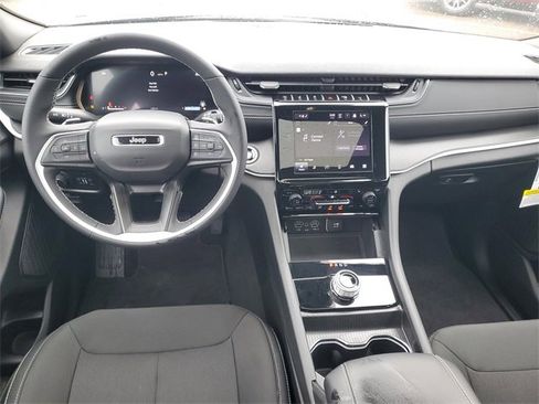 New 2025 Jeep Grand Cherokee L Laredo w/ Luxury Tech Group I image 14