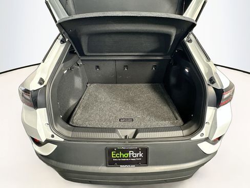 Used 2023 Volkswagen ID.4 Pro image 29