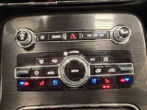 Used 2023 Lincoln Nautilus Reserve image 35