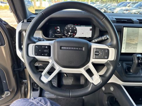 Certified 2025 Land Rover Defender 110 S image 28