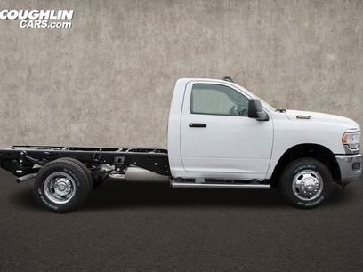 New 2024 RAM 3500 Tradesman w/ Chrome Appearance Group