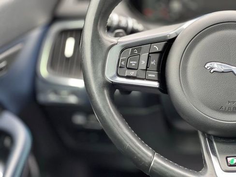 Used 2018 Jaguar E-PACE R-Dynamic HSE image 33