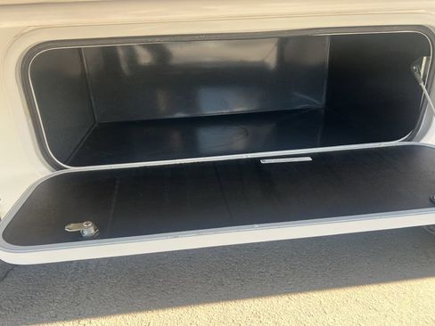 Used 2022 Ford E-450 and Econoline 450 Super Duty w/ Motorhome Prep Package image 25