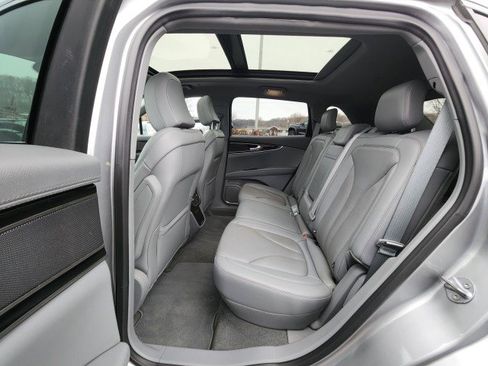 Used 2022 Lincoln Nautilus Reserve image 22