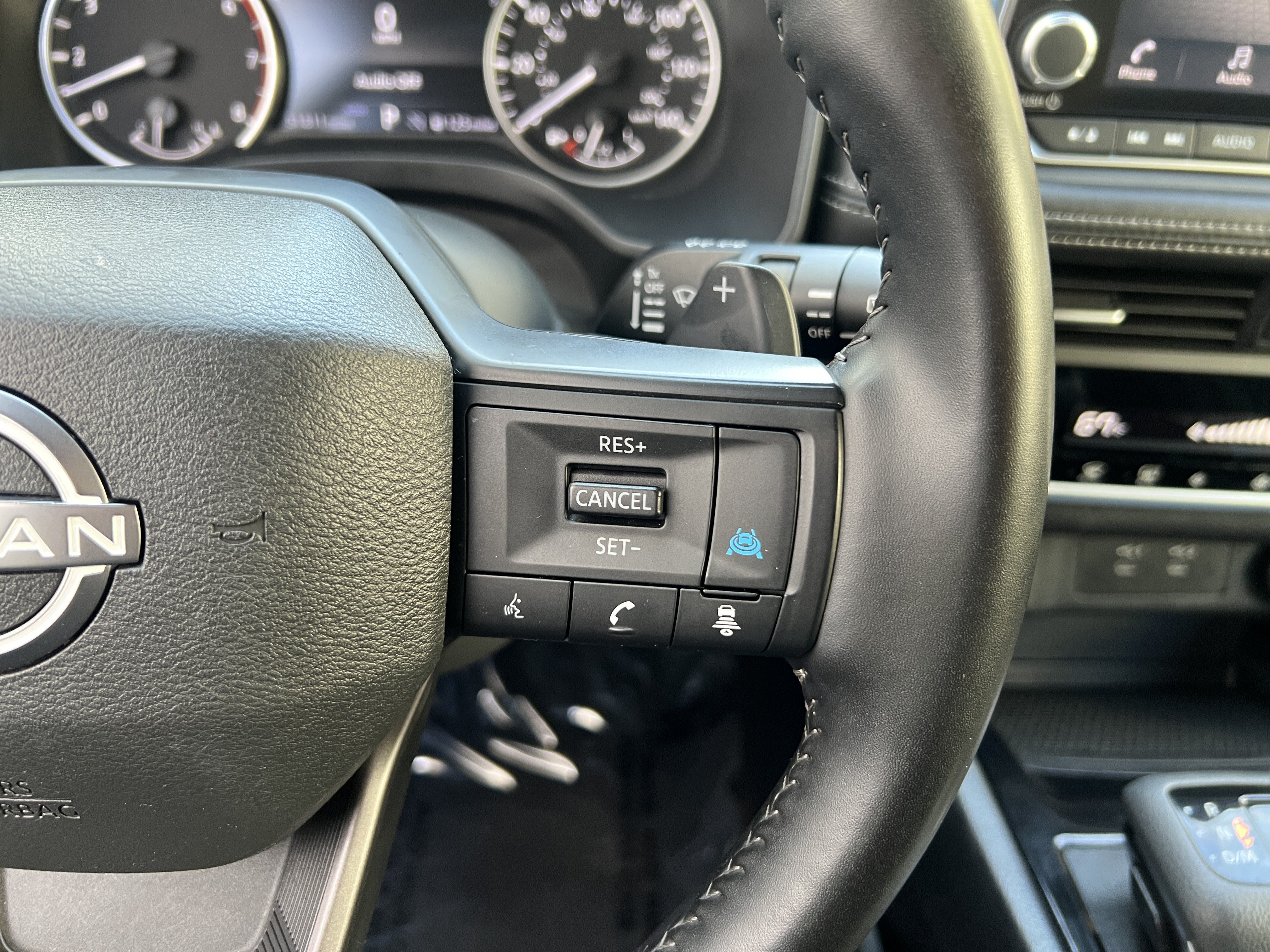 Used 2025 Nissan Rogue SV AWD/4WD image 26