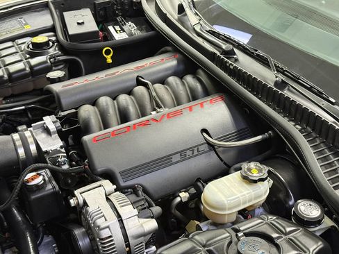 Used 1999 Chevrolet Corvette Coupe RWD image 16