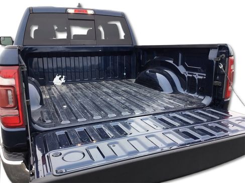 Used 2019 RAM 1500 Laramie image 13