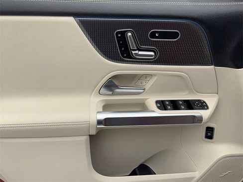 Used 2023 Mercedes-Benz EQB 350 4MATIC SUV w/ Exclusive Package image 39