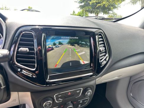 Used 2018 Jeep Compass Limited w/ Navigation Group FWD image 23