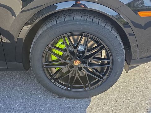 New 2026 Porsche Cayenne E-Hybrid Coupe image 13