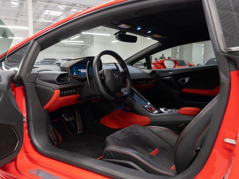Used 2020 Lamborghini Huracan EVO AWD/4WD image 15