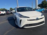 Used 2021 Toyota Prius LE image 2