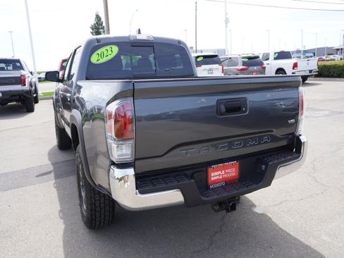 Used 2023 Toyota Tacoma TRD Off-Road AWD/4WD image 9