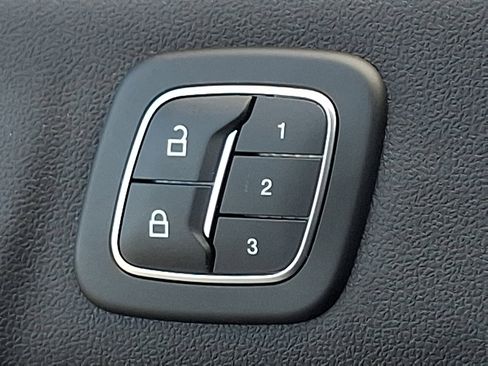 Used 2022 Ford Escape Titanium w/ Class II Trailer Tow Package image 27